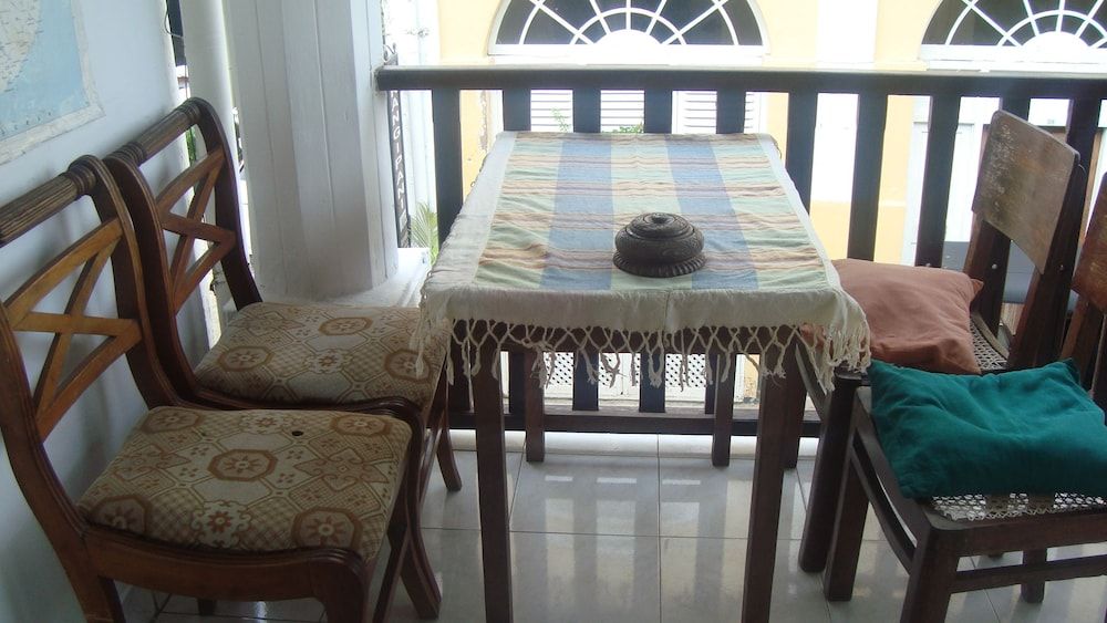 undefined Fort Inn Guest 2