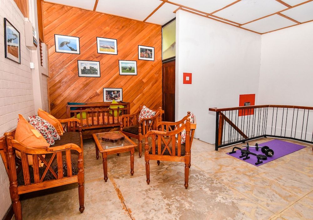 Thotupola Residence Super Deluxe double room with balcony 3