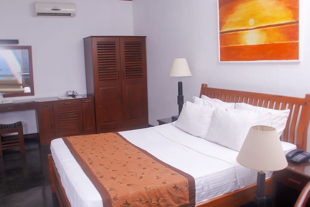 Sanmali Beach Hotel Standard Double Room Single Use, Beach View, Beachfront 2