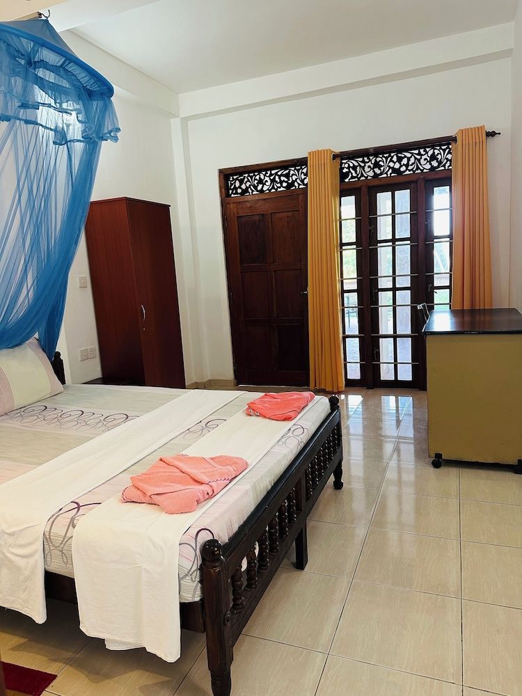 Ocean View Basic Double Room, Ocean View 4