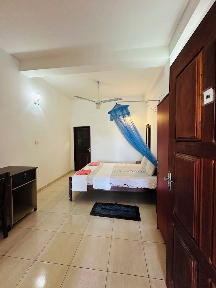 Ocean View Basic Double Room, Ocean View 5