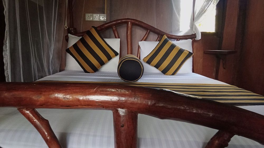 Sigiriya Rock Gate Resort Traditional Tree House, 1 Queen Bed, Mountain View 5