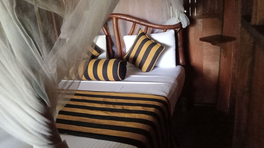 Sigiriya Rock Gate Resort Traditional Tree House, 1 Queen Bed, Mountain View 3