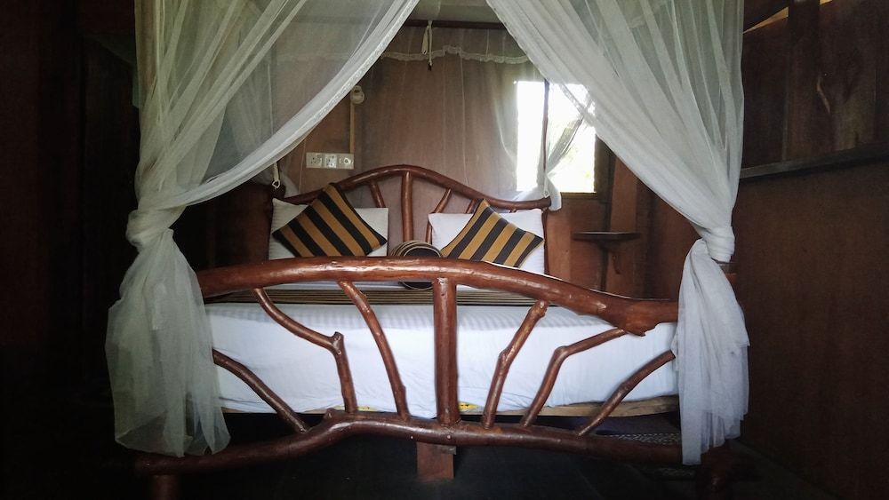 Sigiriya Rock Gate Resort Traditional Tree House, 1 Queen Bed, Mountain View 7