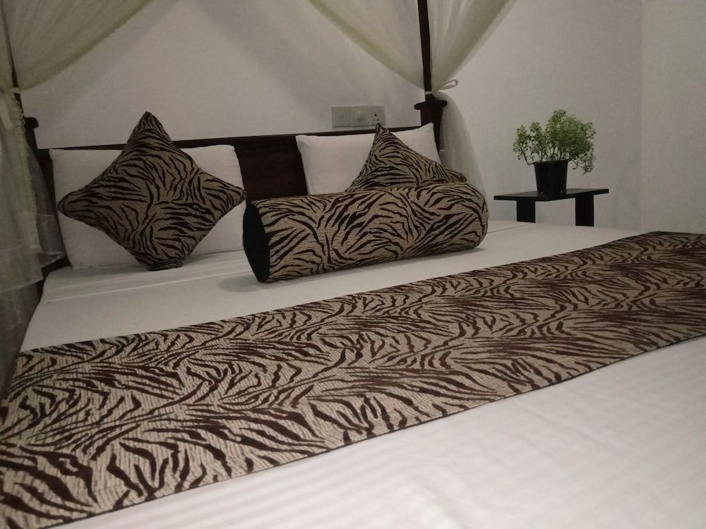 Sigiriya Rock Gate Resort Standard Double Room, 1 Queen Bed 10