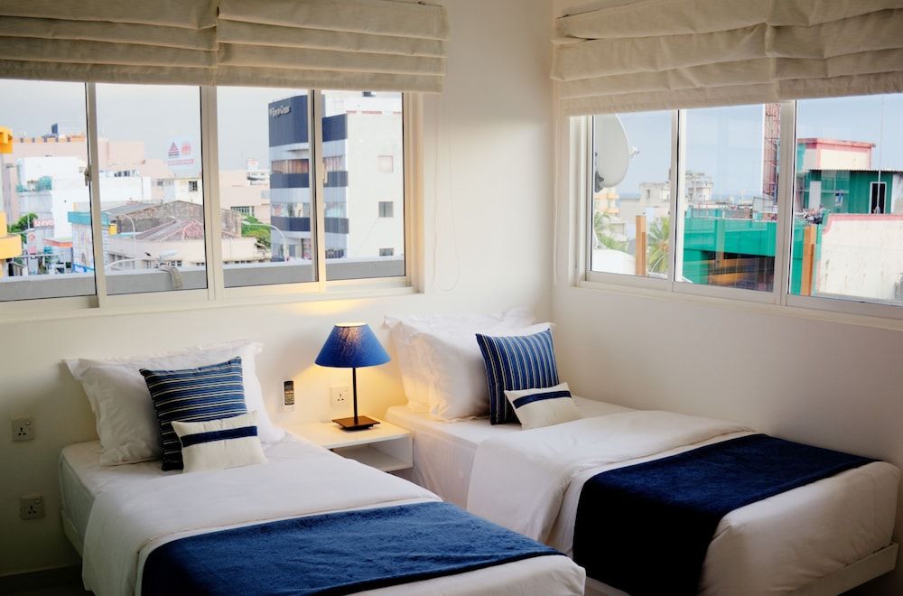 undefined The Residence 6