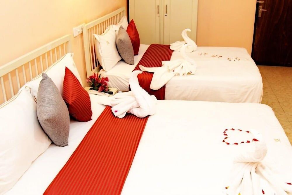 undefined The Queensburry City Hotel 6