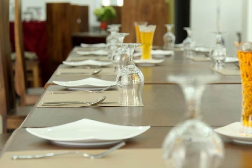 undefined The Queensburry City Hotel 2