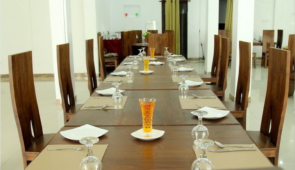 undefined The Queensburry City Hotel