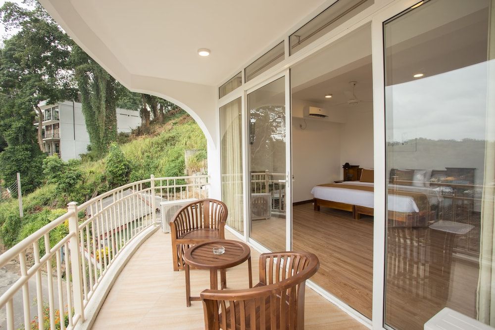 undefined Sandriana Lake View 10