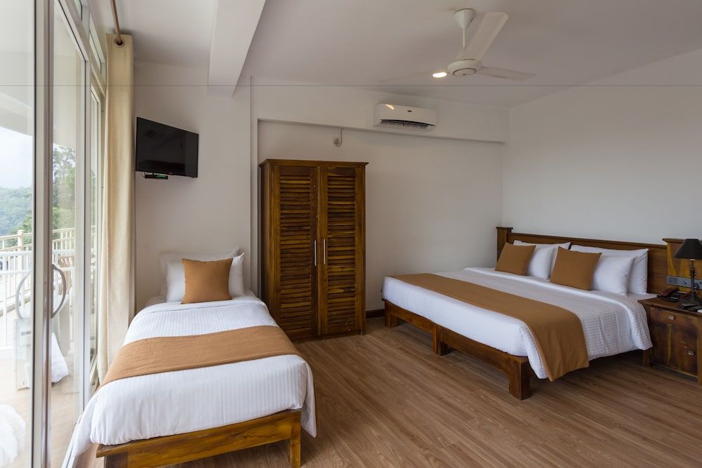 undefined Sandriana Lake View 8