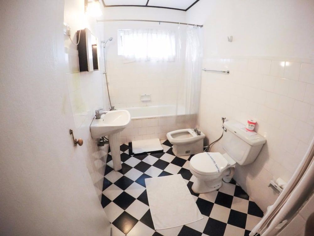 Hotel Glendower Standard Twin Room, 1 Bedroom, Bathtub 6