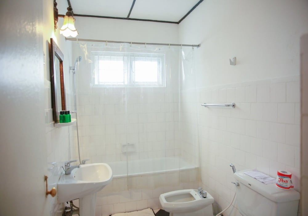 Hotel Glendower Standard Twin Room, 1 Bedroom, Bathtub 7