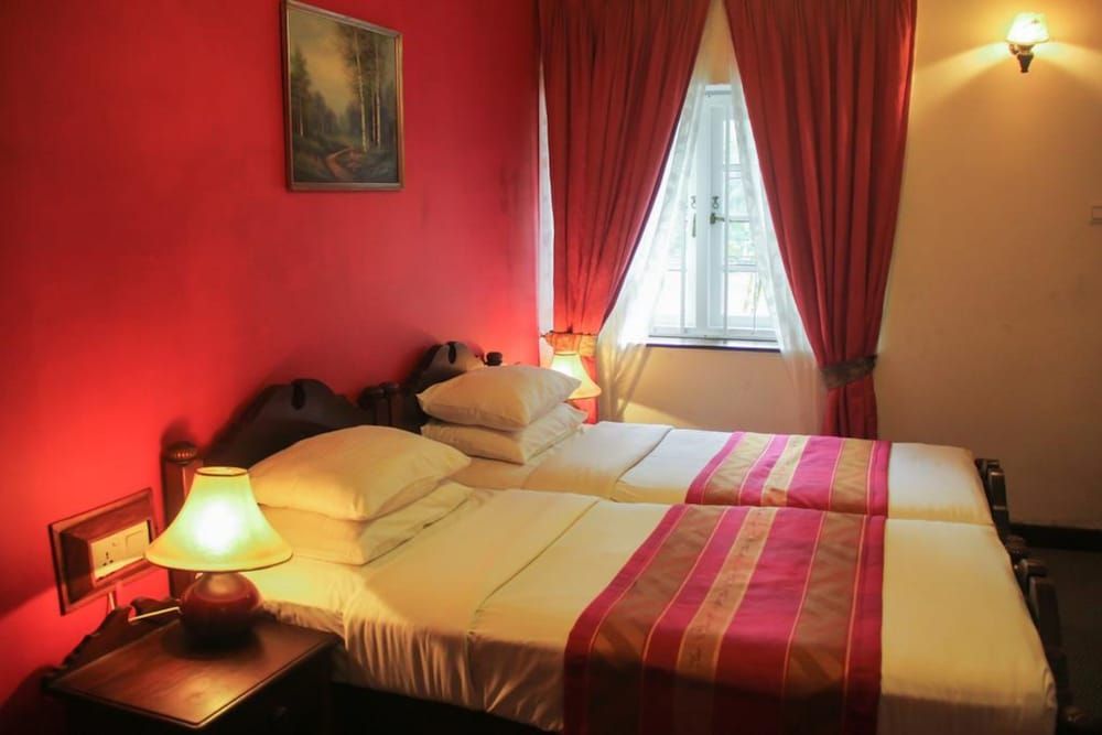 undefined Hotel Glendower 3