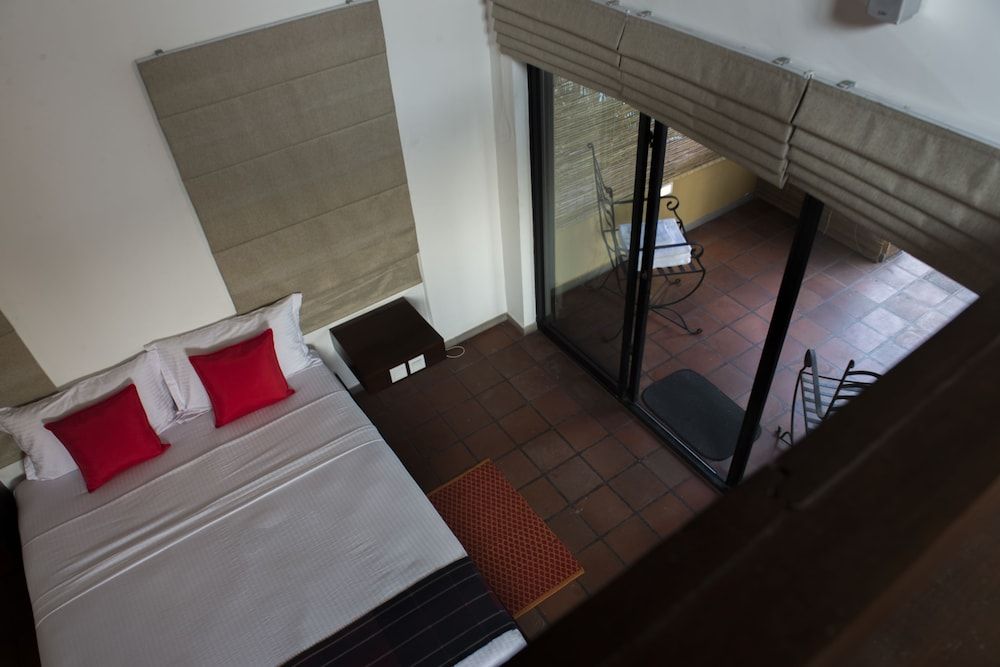 Villa Escondite Luxury Triple Room, 1 King Bed, Garden View, Garden Area 2