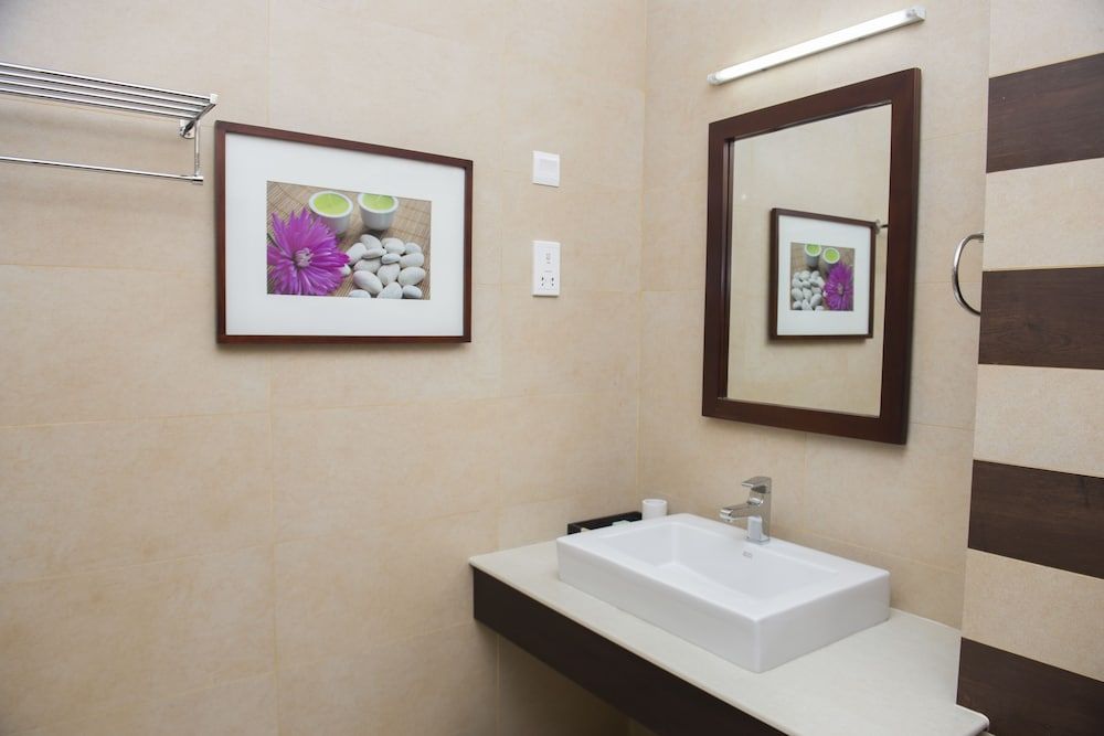 Villa Escondite Luxury Triple Room, 1 King Bed, Garden View, Garden Area 6