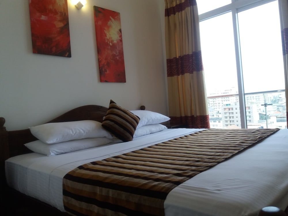 undefined Colombo Sea View Apartment 8