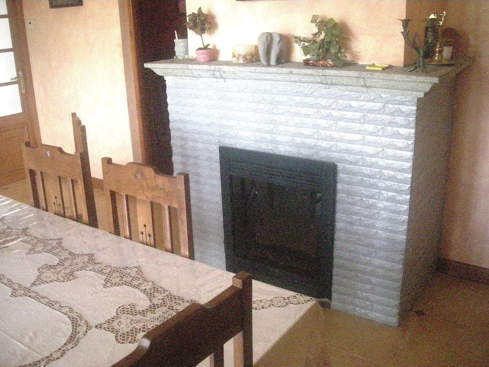 undefined Roselynn Mannor 10