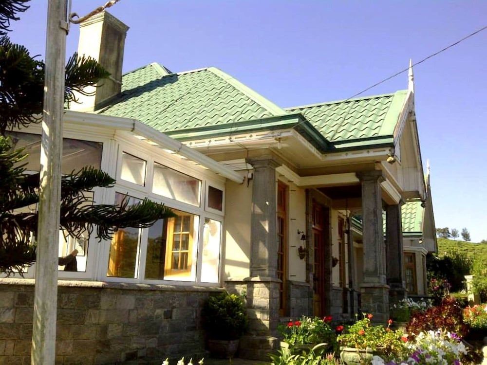 undefined Roselynn Mannor 3