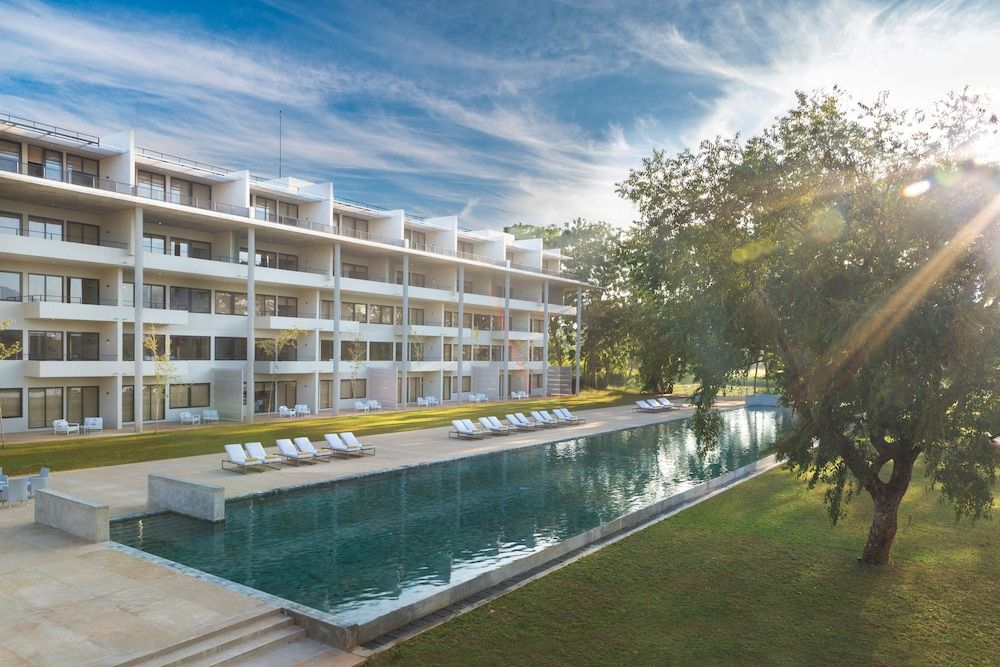 undefined Jetwing Lake