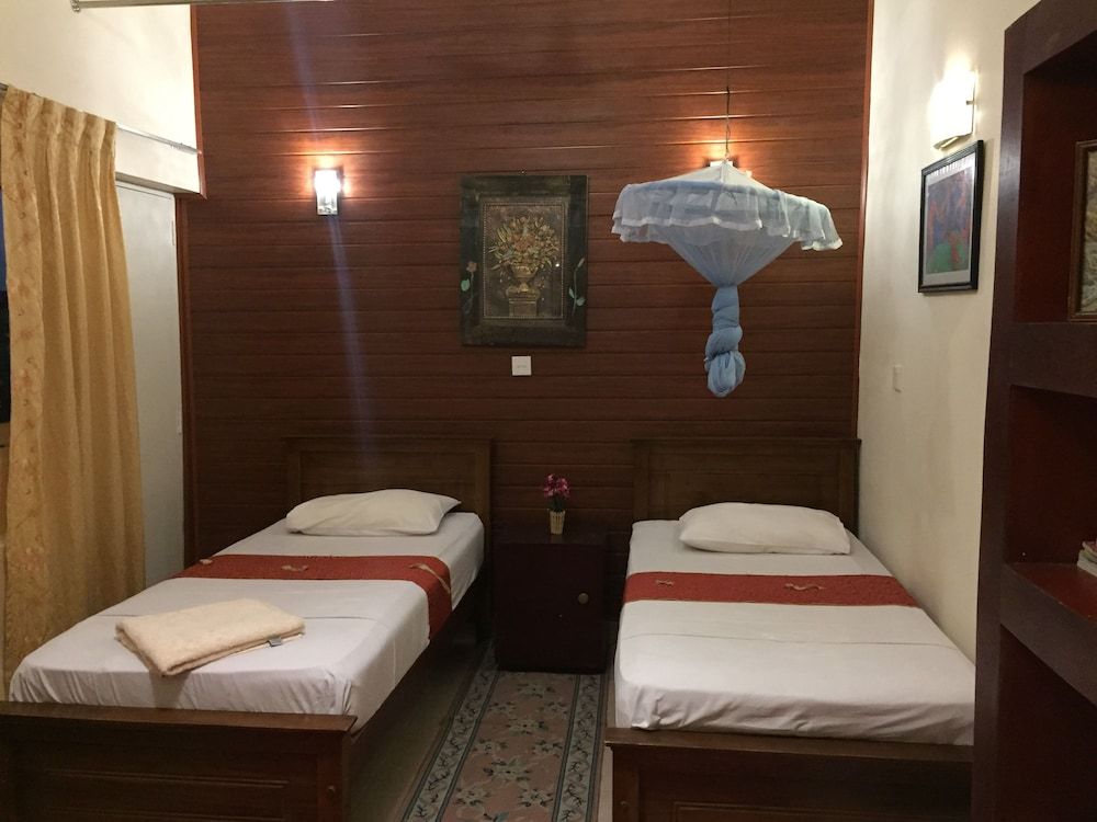 undefined Days Inn Kandy 4