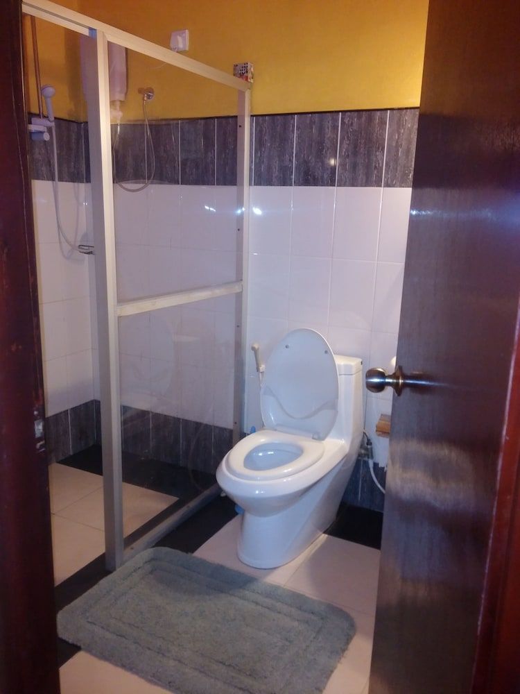 undefined Days Inn Kandy 2