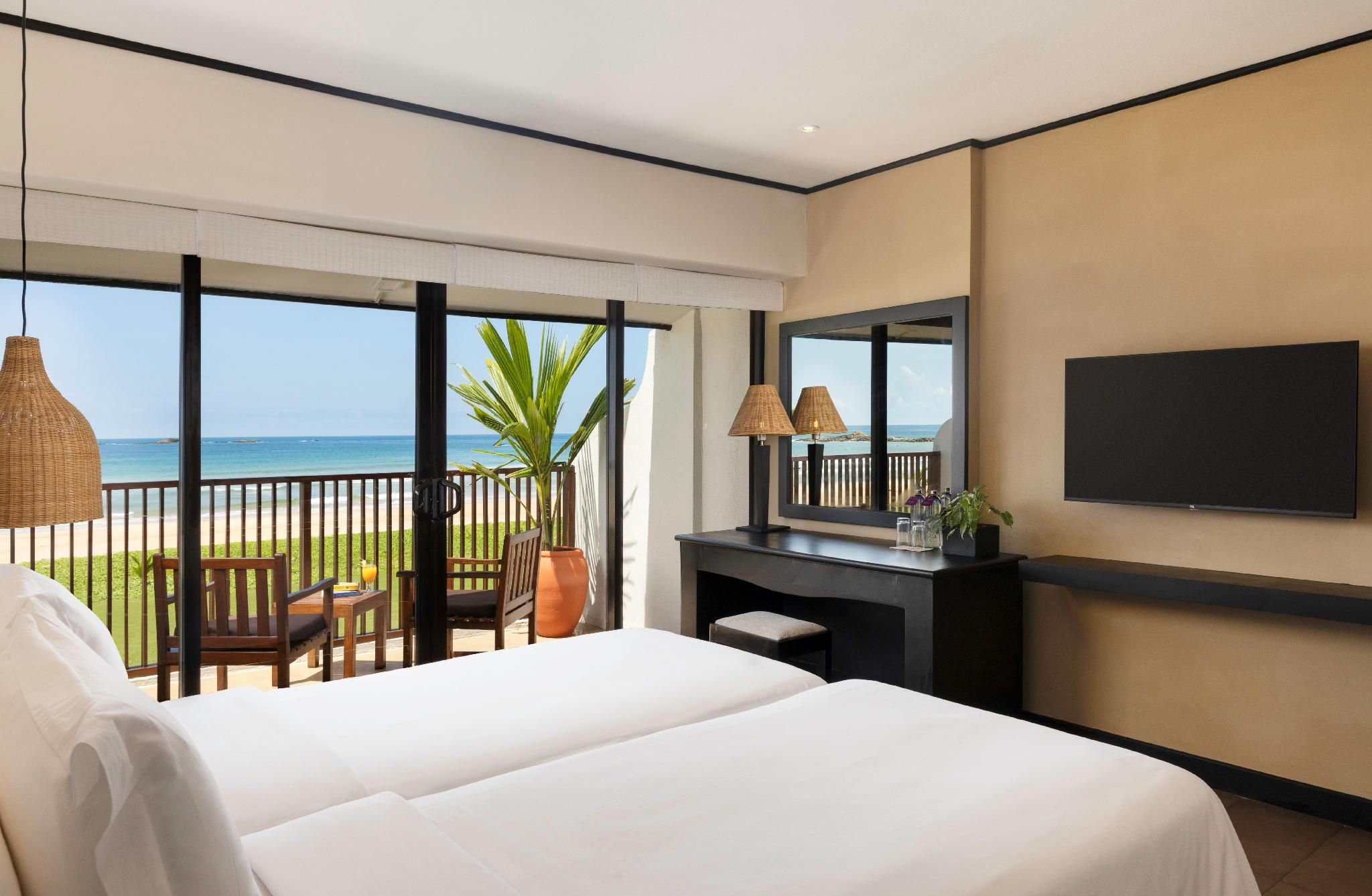 Deluxe Sea View Room with Balcony