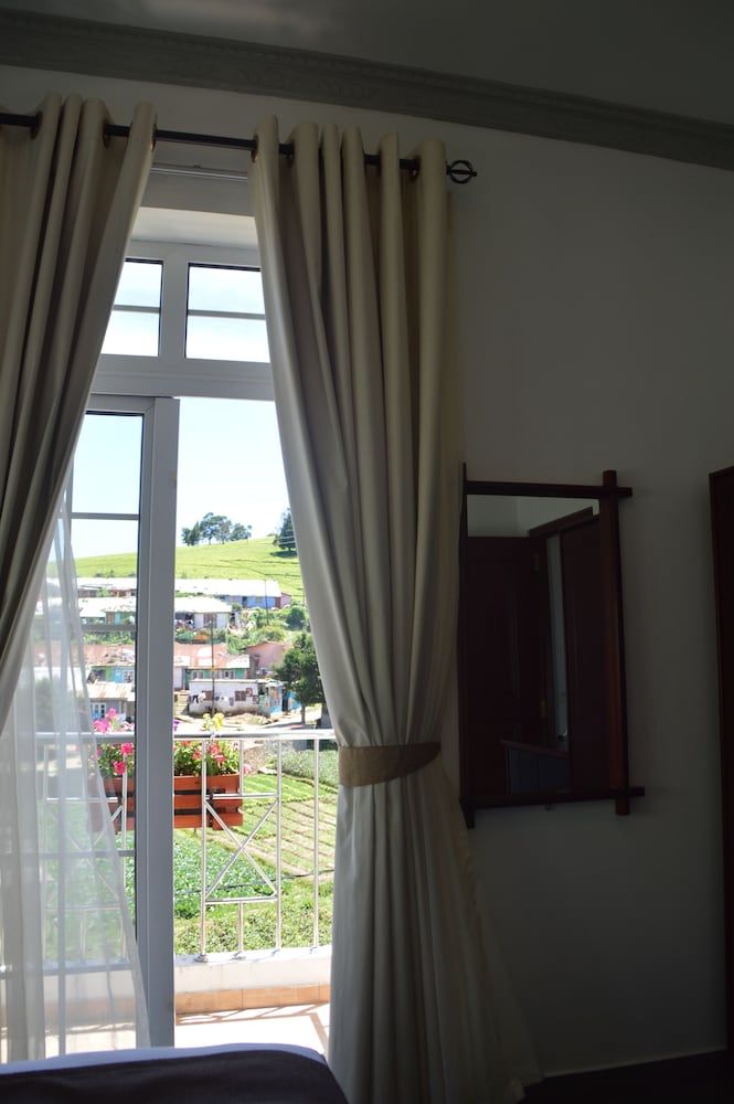 Royal Hills Standard Room 5