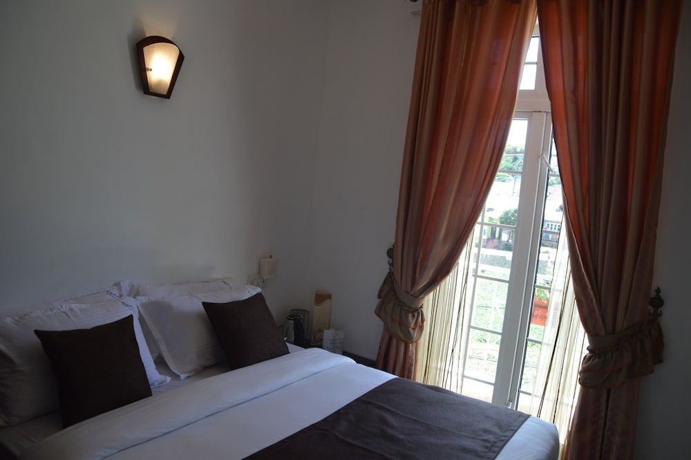 Royal Hills Superior Room