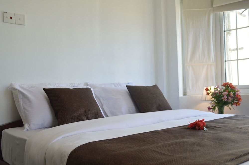 Royal Hills Standard Room 2