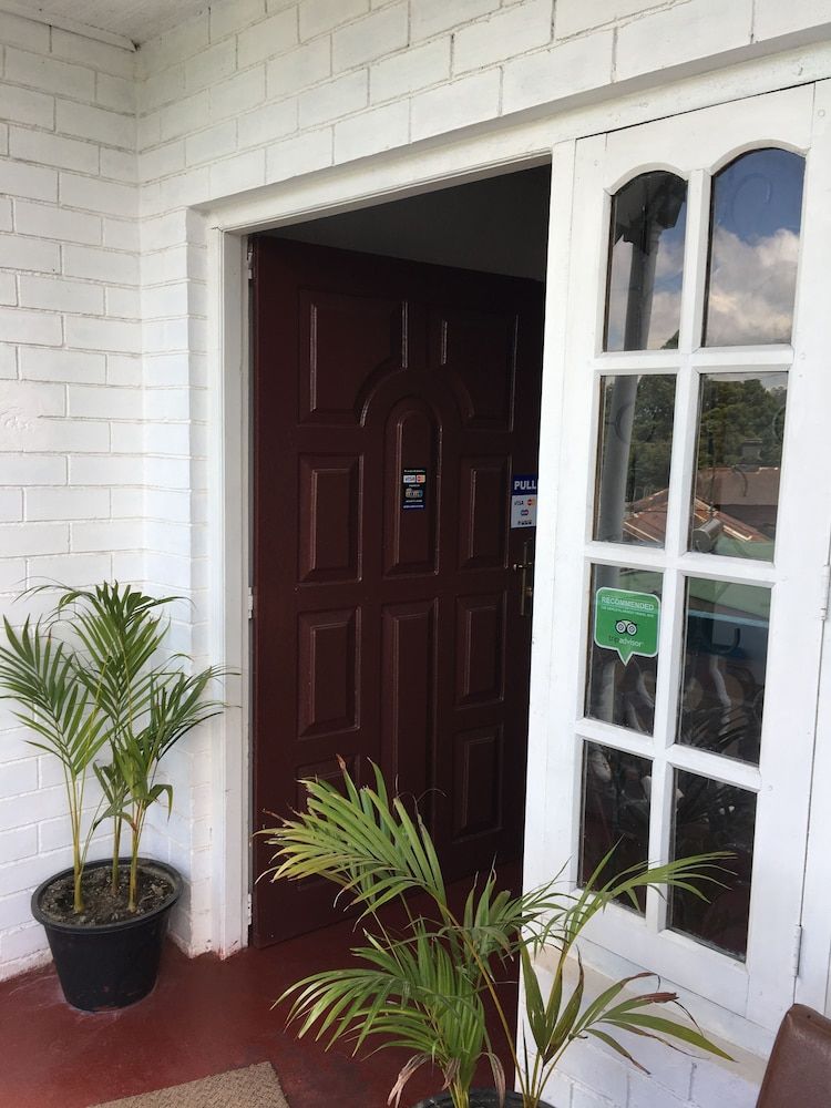 undefined Blue Moon Hotel 3