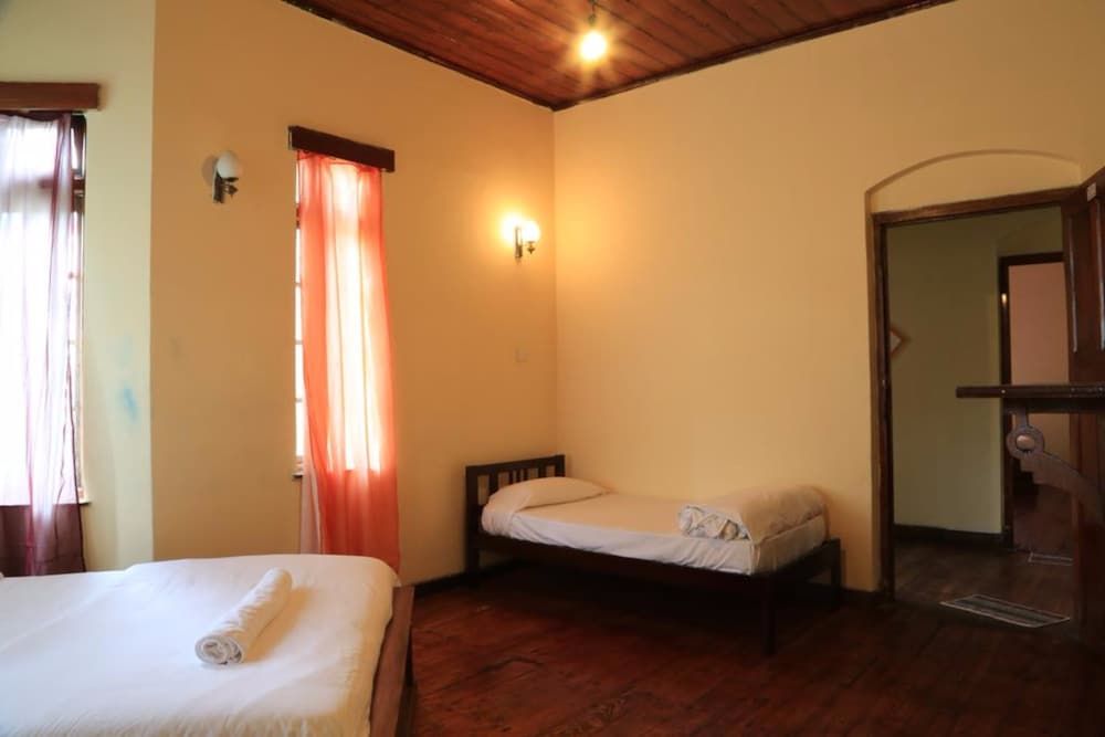 undefined Nuwara Eliya Hostel by Backpack Lanka 3