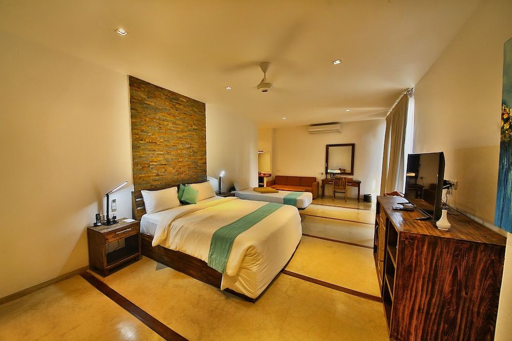 Suite with Sea View - 15% off on Spa Treatments