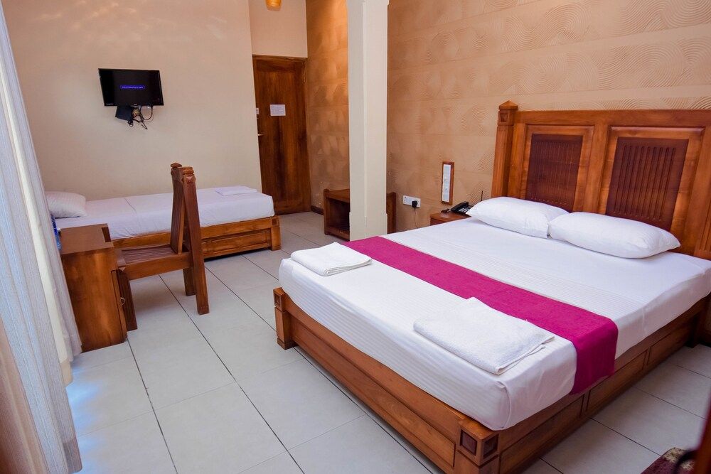 Piumara Residence Deluxe Triple Room, Lake View 2