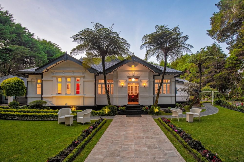 undefined Mirage Kings Cottage 8