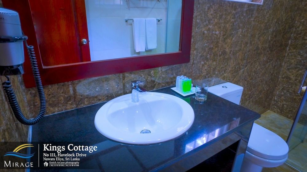 Mirage Kings Cottage Deluxe Double or Twin Room 15