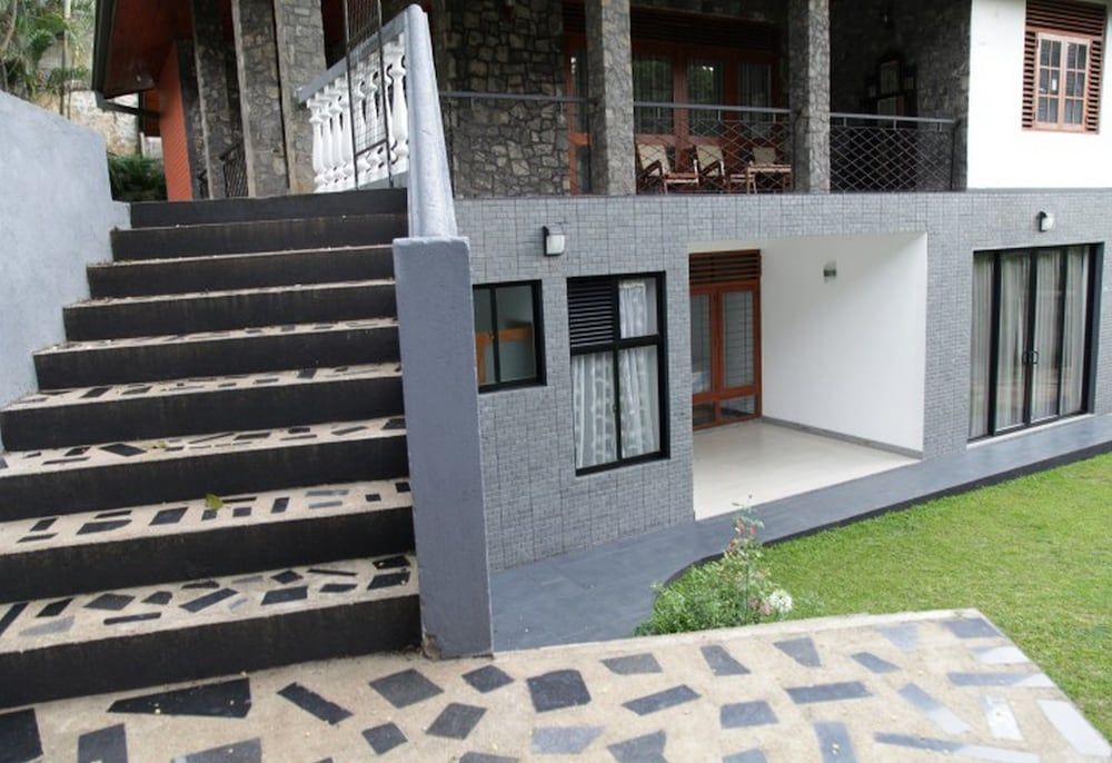 undefined AA Circuit bungalow 8