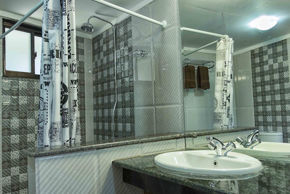 AA Circuit bungalow Deluxe Double Room 5