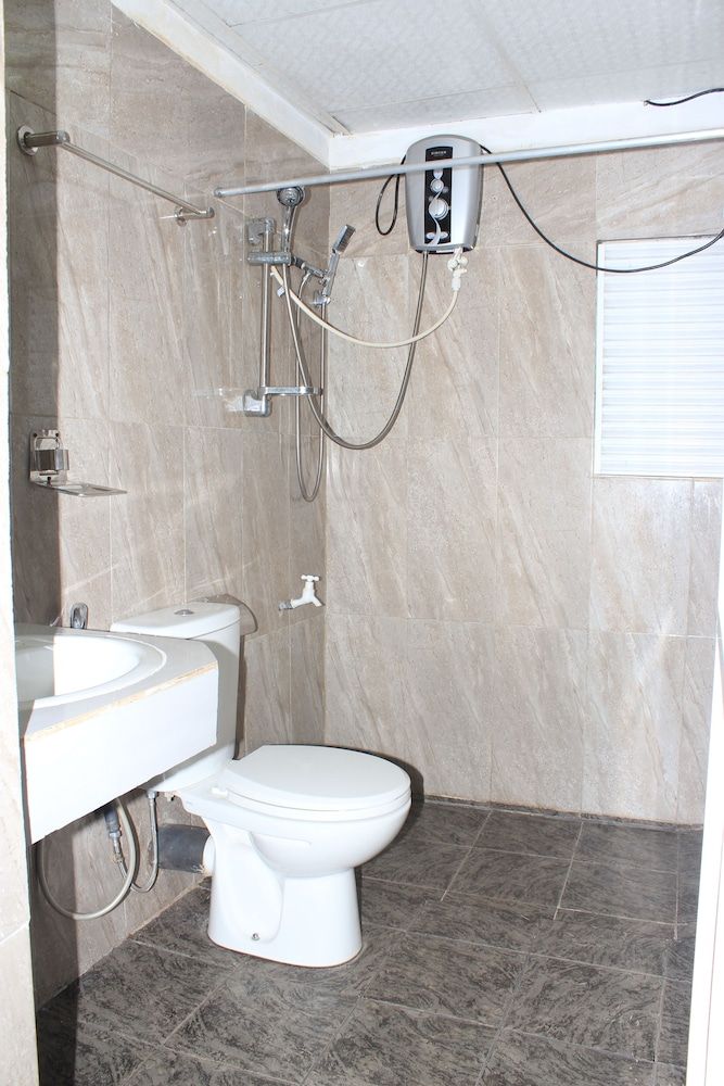 Kandy Shady Trees Villa Basic Double Room, 1 King Bed 8