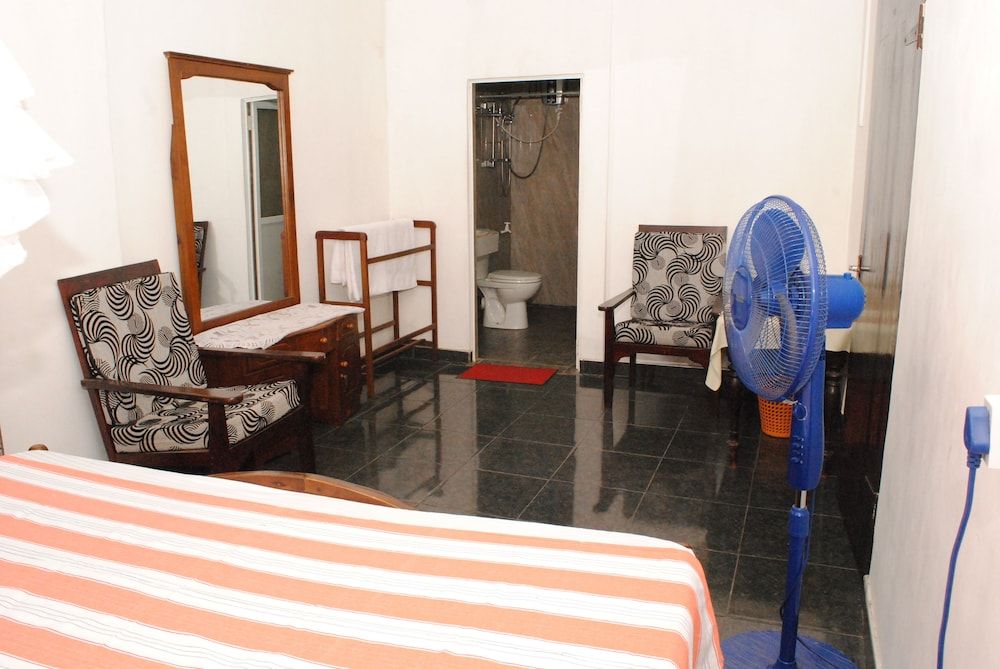Kandy Shady Trees Villa Basic Double Room, 1 King Bed 7