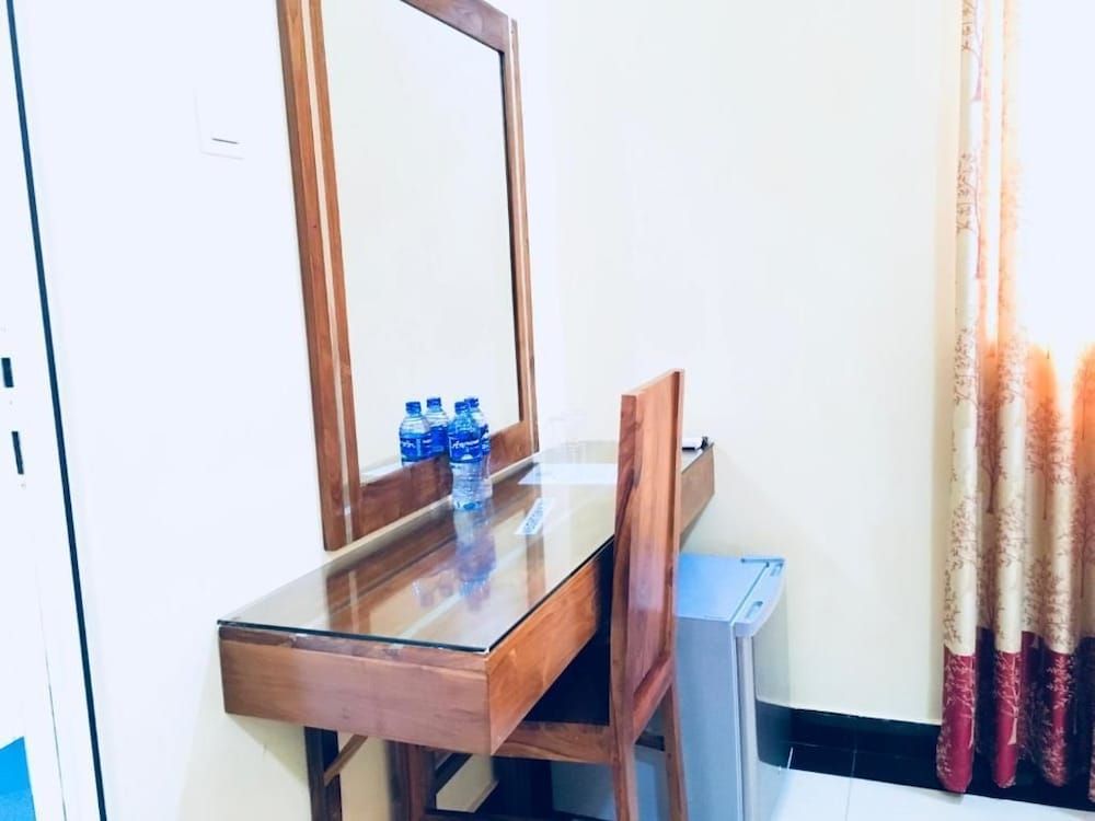 Hotel Eurolanka Colombo Economy Room, Non Smoking, Ocean View 7