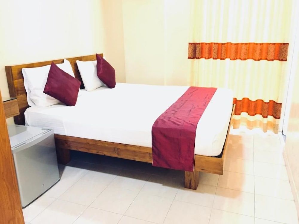 Hotel Eurolanka Colombo Economy Room, Non Smoking, Ocean View 6