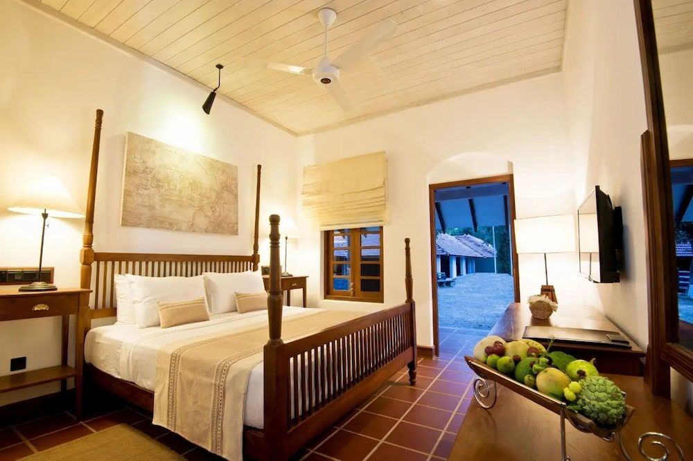 EKHO Sigiriya Deluxe Room 4