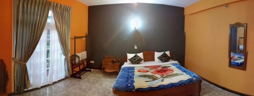 Hotel Green Stars Deluxe Double Room, 1 King Bed, Non Smoking, Mountain View 2