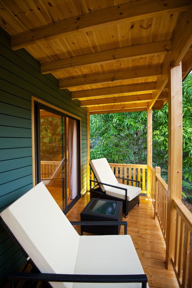 Mountbatten Bungalow Garden Chalet 4