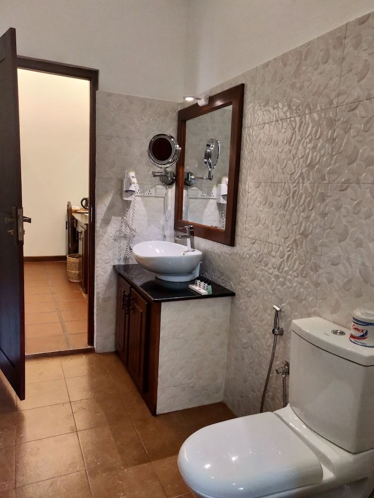 Oreeka - Katunayake Airport Transit Hotels Deluxe Apartment with Complimentary Airport Transfer 5