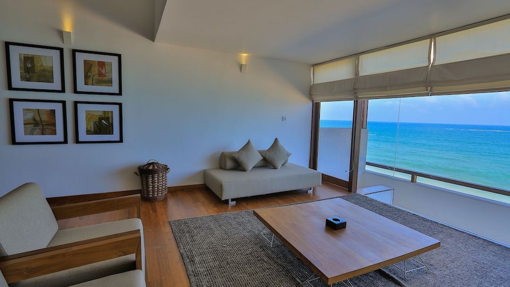 Pandanus Beach Resort & Spa Royal Suite 2