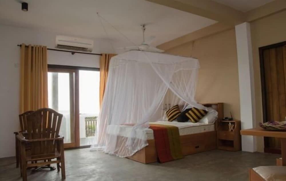 Wella Simbina Rella Kalpitiya Standard Room, Beachside 4