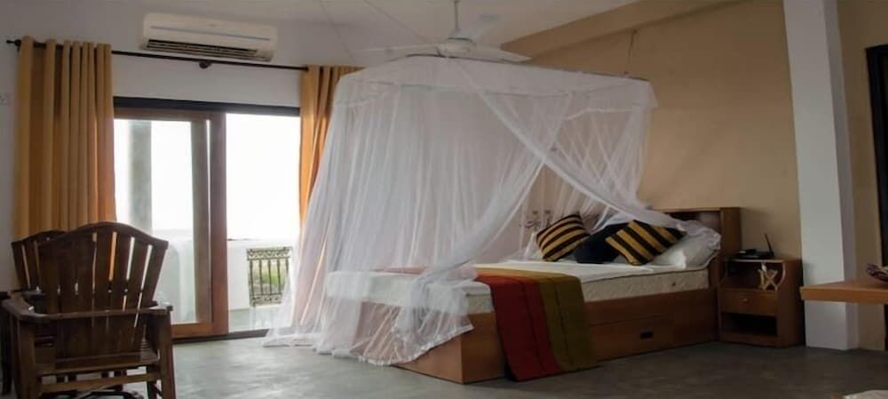 Wella Simbina Rella Kalpitiya Standard Room, Beachside 3