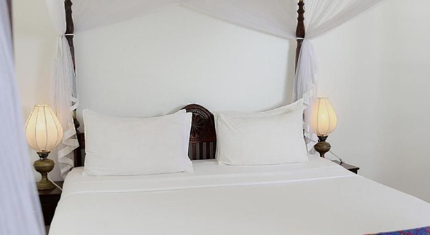 undefined Mango House 4